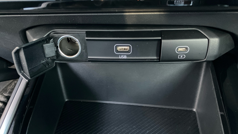 Kia Niro 1.6 GDi 127 Hybrid 2 Nav 5dr DCT Hybrid Estate